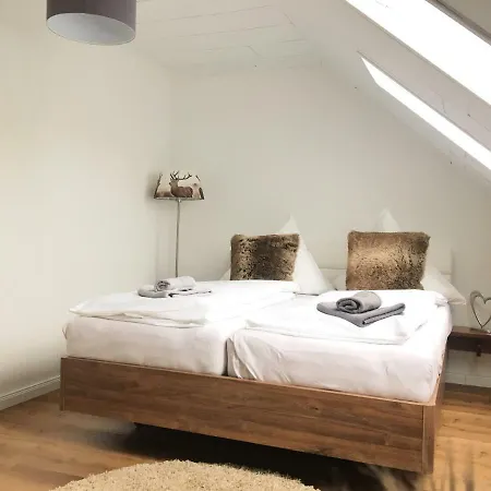 Апартаменты Luxurioese 3-zi. Jagdromantik 200 M Bis Zur Wurmbergsseilbahn *